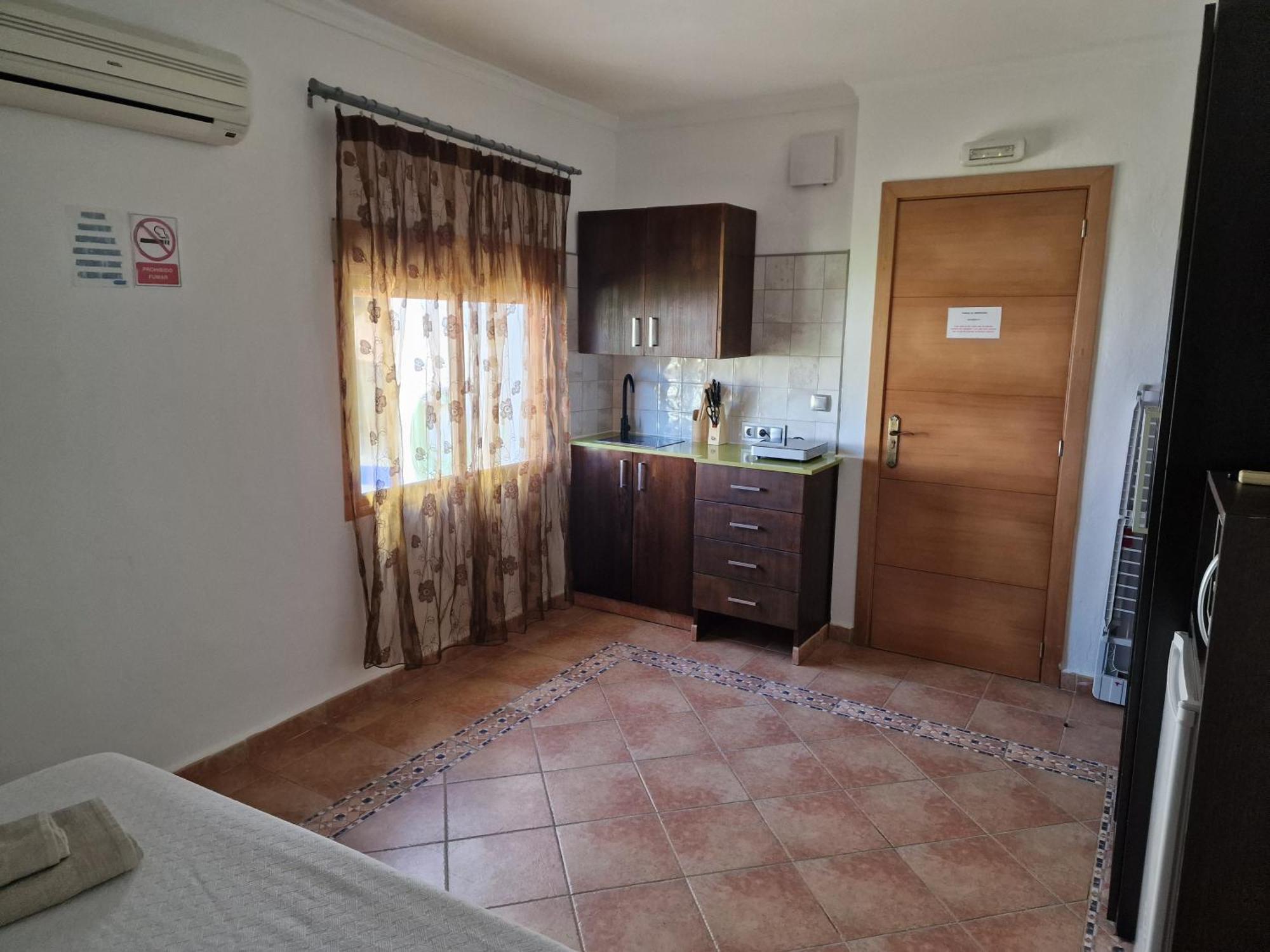 Habitaciones Miramar Bolonia Exterior photo